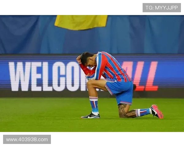 阿莫鲁索:帕里西右后卫不宜三中卫更稳 阿莫鲁索:帕里西右后卫不宜三中卫更稳